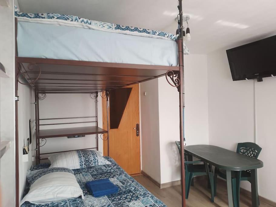 Mic Dormitor Informativ Turistic Lägenhet Bukarest Exteriör bild